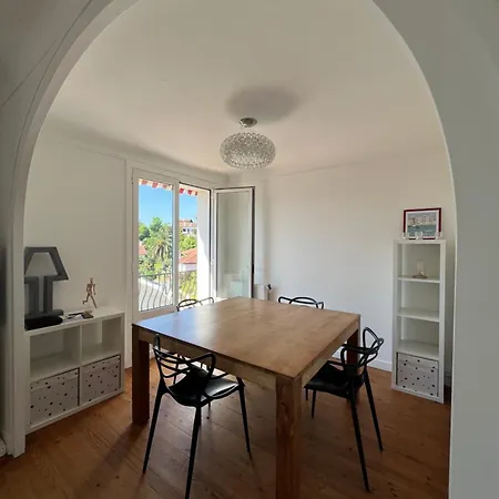 Charmant Appartement Dans Villa Basque Avec Exterieur - Colline De Bordagain Apartamento
